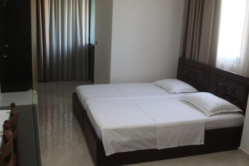 Hotel Tirona Durrës 외부 사진